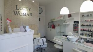 רלי – LUCKY WOMAN