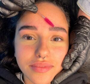Hen Li Eyebrows